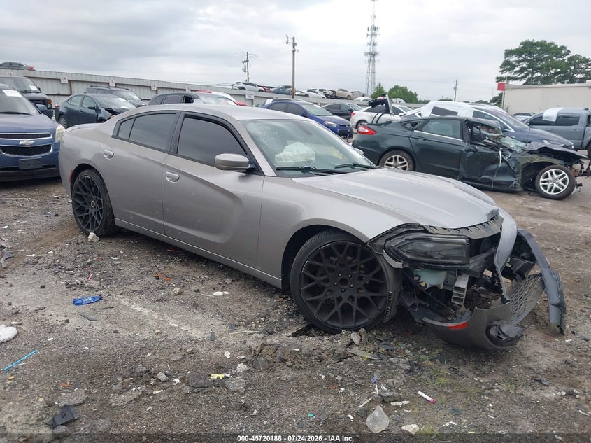 Photo of the 2018 DODGE CHARGER R/T RWD