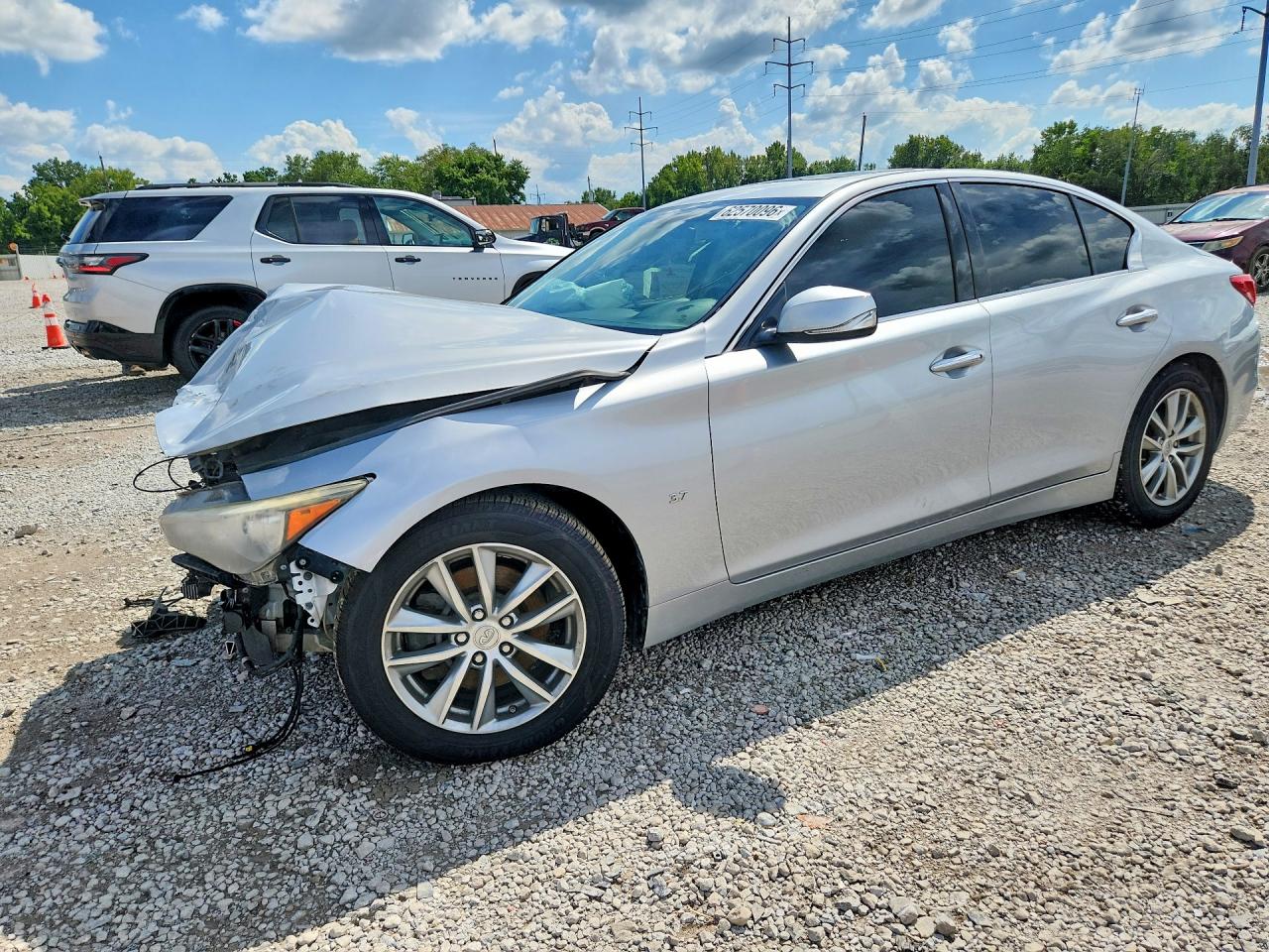 Photo of the 2014 INFINITI Q50 BASE