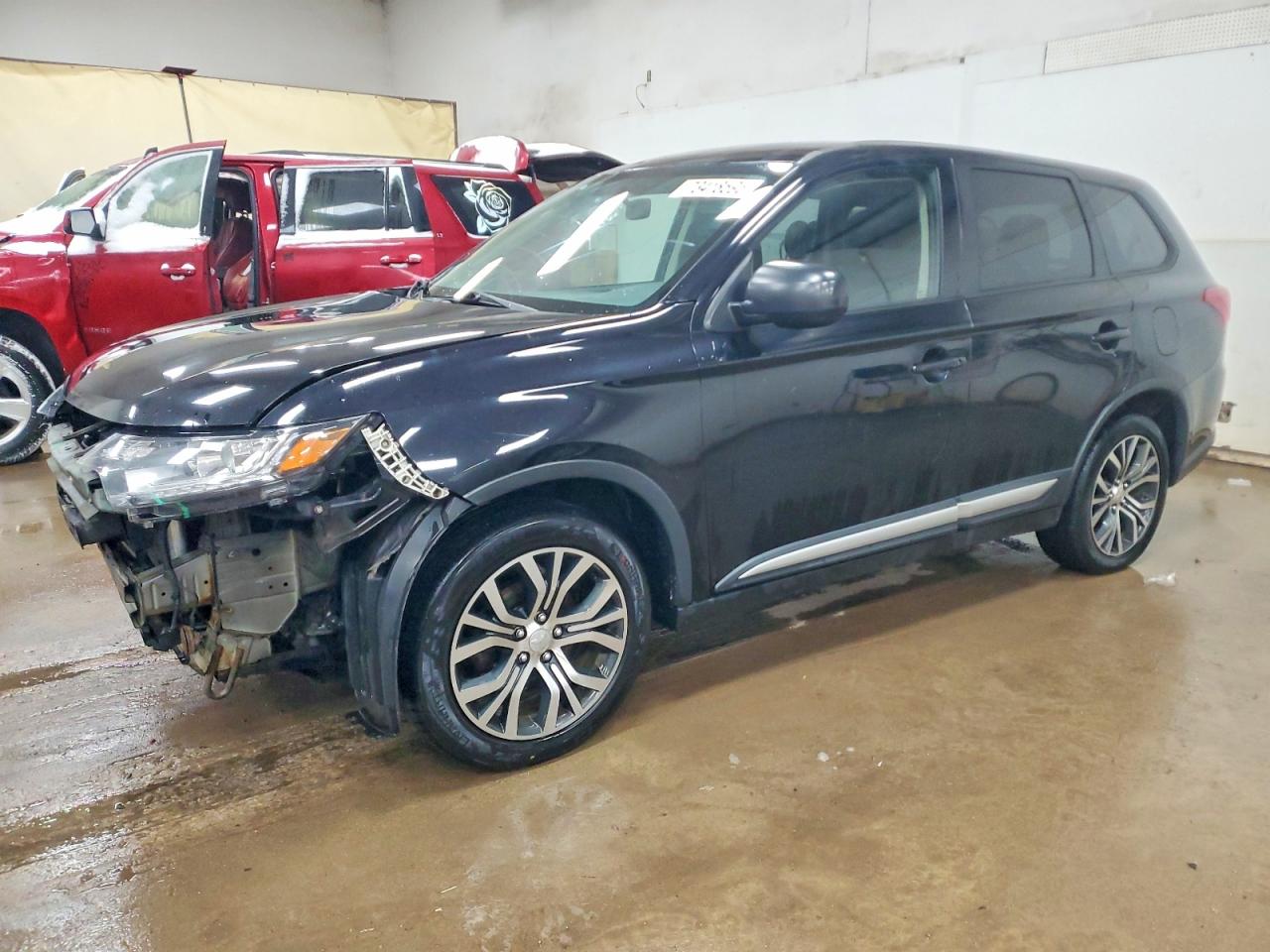 Photo of the 2017 MITSUBISHI OUTLANDER ES