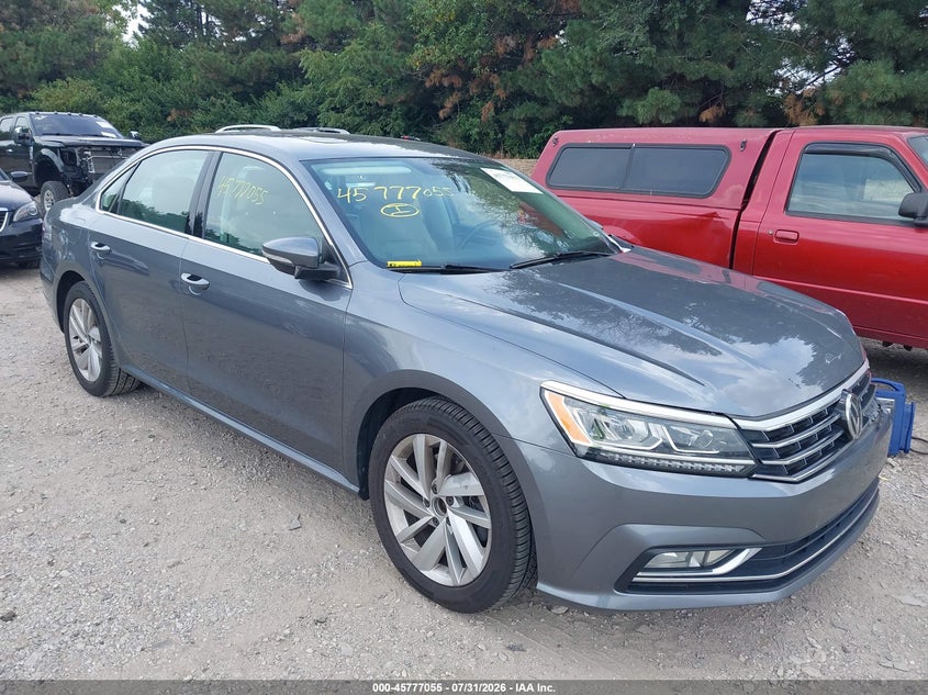 Photo of the 2018 VOLKSWAGEN PASSAT 2.0T SE