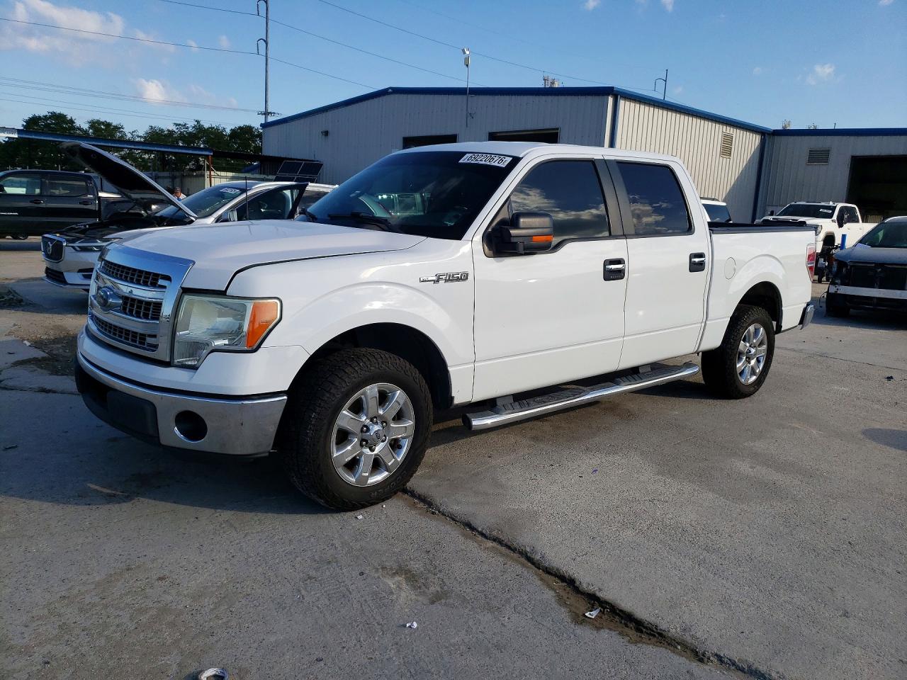 Photo of the 2014 FORD F150 SUPERCREW