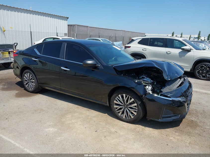 Photo of the 2025 NISSAN ALTIMA SV FWD