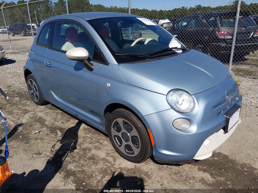 Photo of the 2015 FIAT 500E BATTERY ELECTRIC