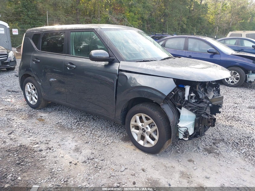 Photo of the 2025 KIA SOUL LX