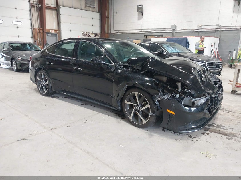 Photo of the 2023 HYUNDAI SONATA SEL PLUS