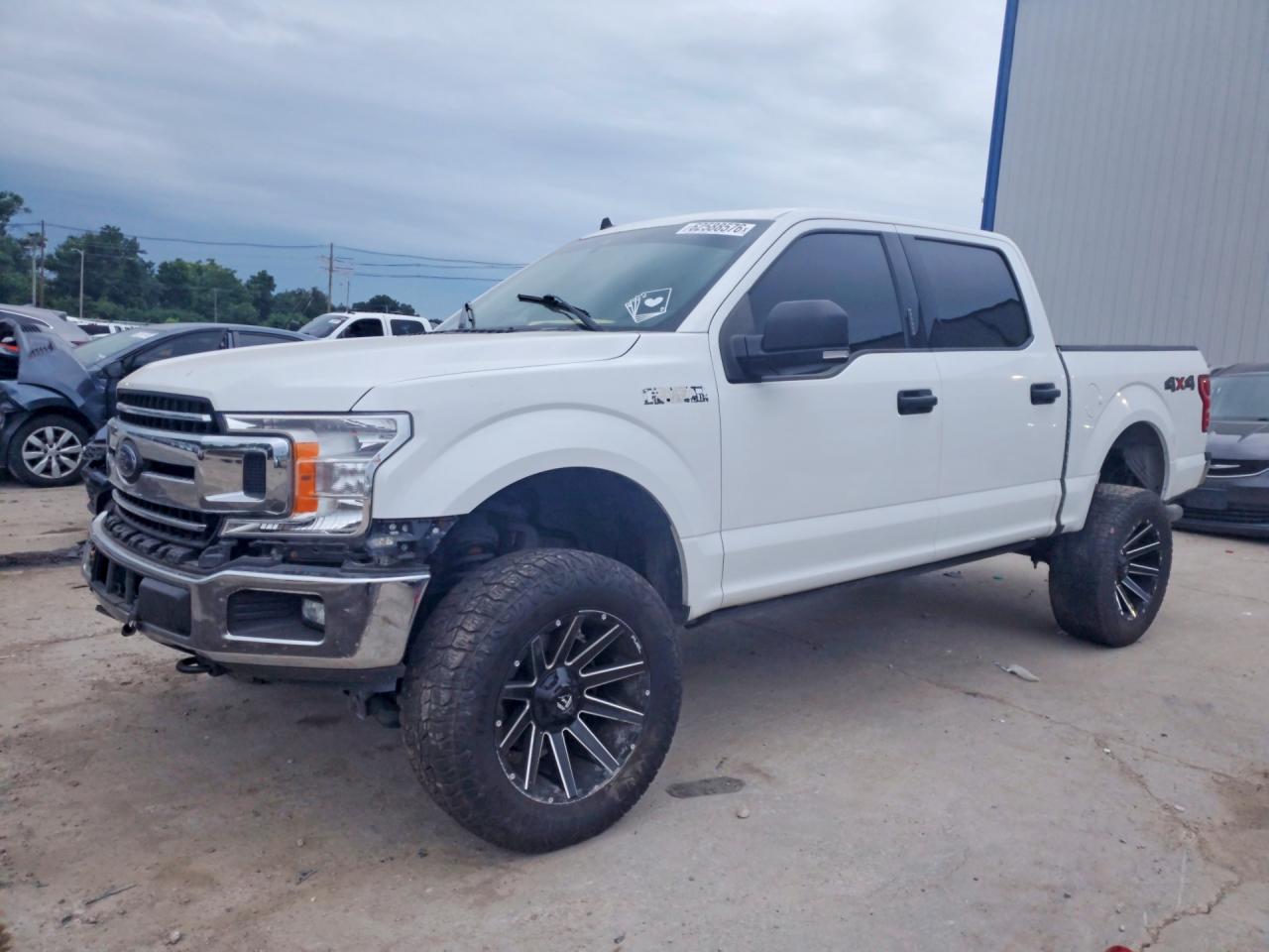 Photo of the 2020 FORD F150 SUPERCREW