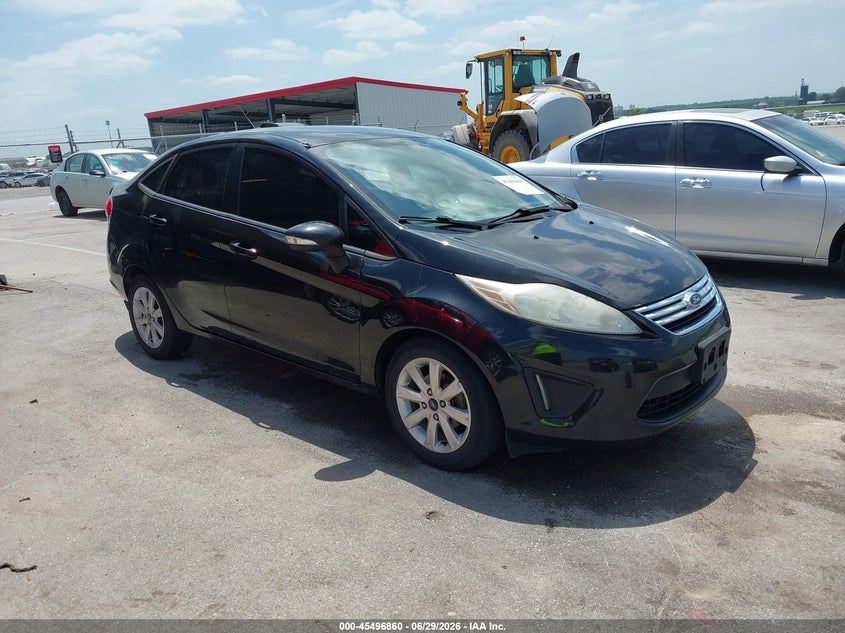 Photo of the 2013 FORD FIESTA SE