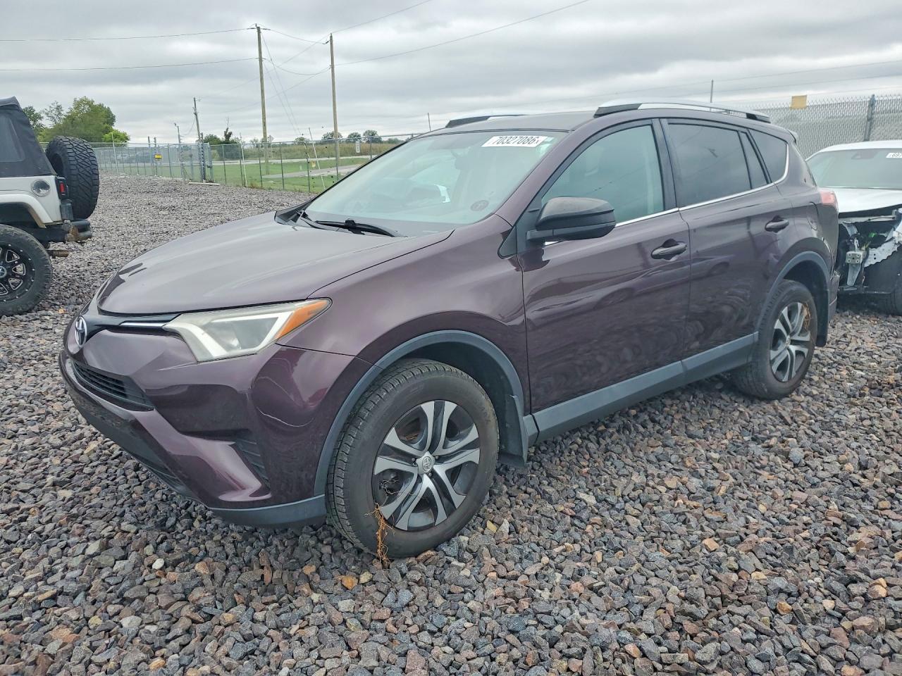 Photo of the 2016 TOYOTA RAV4 LE