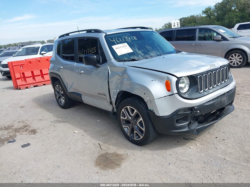 Photo of the 2017 JEEP RENEGADE LATITUDE 4X4