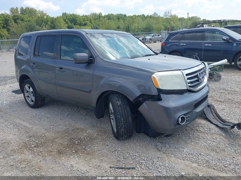 Photo of the 2014 HONDA PILOT EX-L