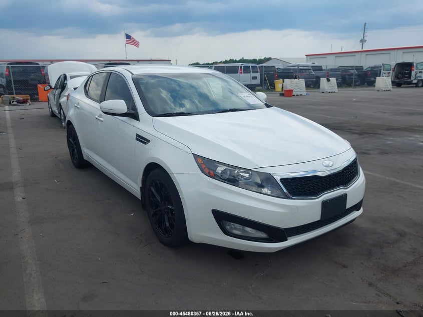 Photo of the 2013 KIA OPTIMA LX