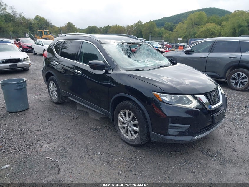 Photo of the 2019 NISSAN ROGUE SV