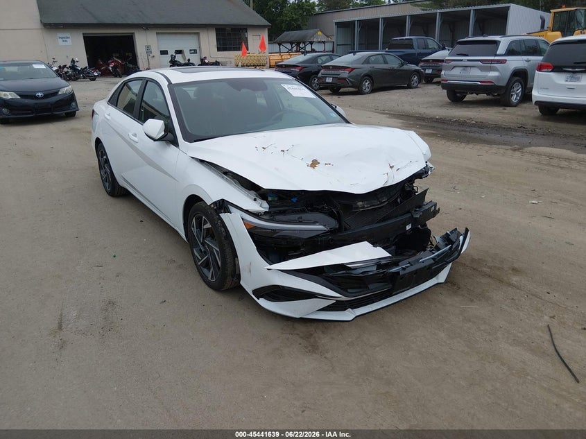 Photo of the 2024 HYUNDAI ELANTRA SEL