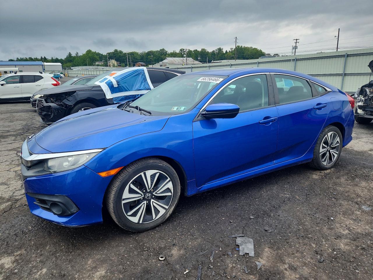 Photo of the 2016 HONDA CIVIC EX