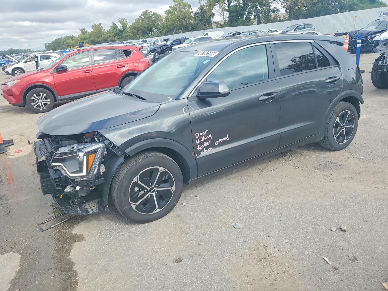 Photo of the 2026 KIA NIRO LX