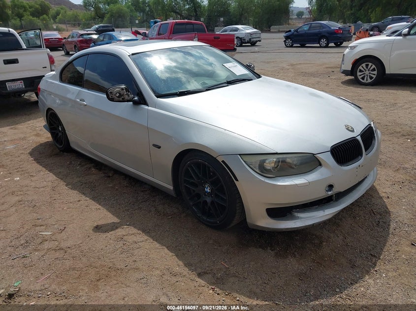 Photo of the 2011 BMW 328I