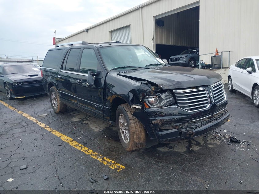 Photo of the 2016 LINCOLN NAVIGATOR L SELECT