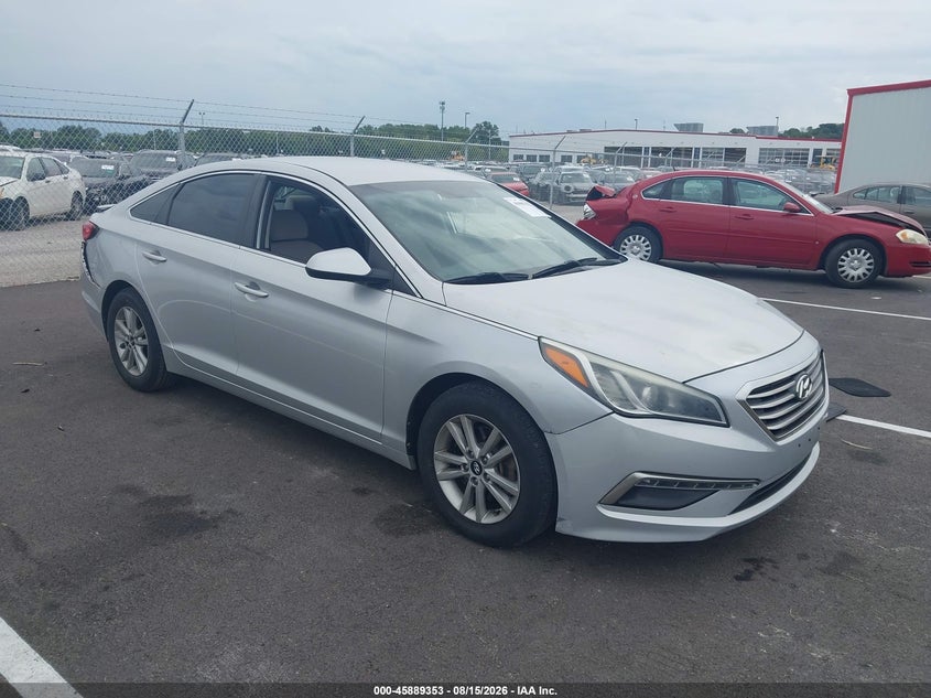 Photo of the 2015 HYUNDAI SONATA SE