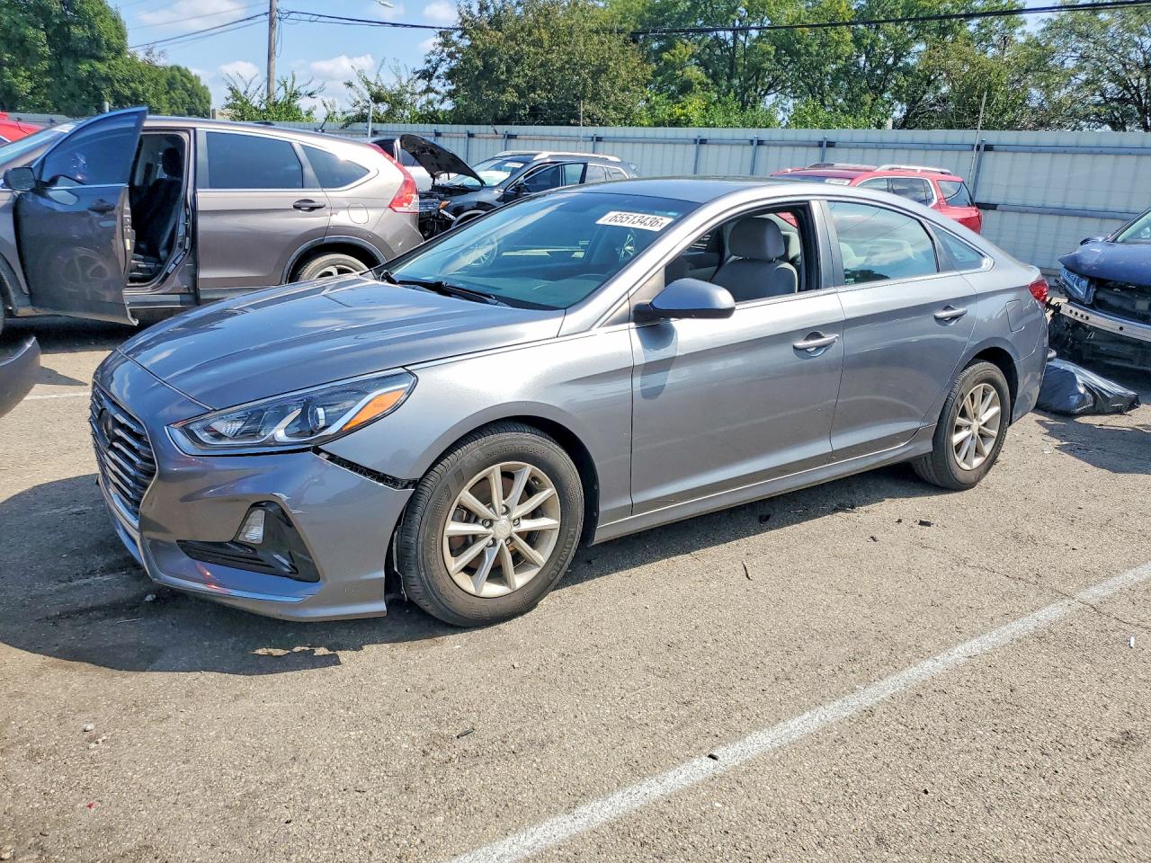 Photo of the 2018 HYUNDAI SONATA SE