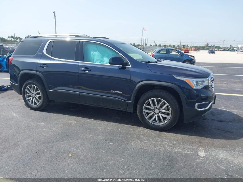 Photo of the 2017 GMC ACADIA SLE-2