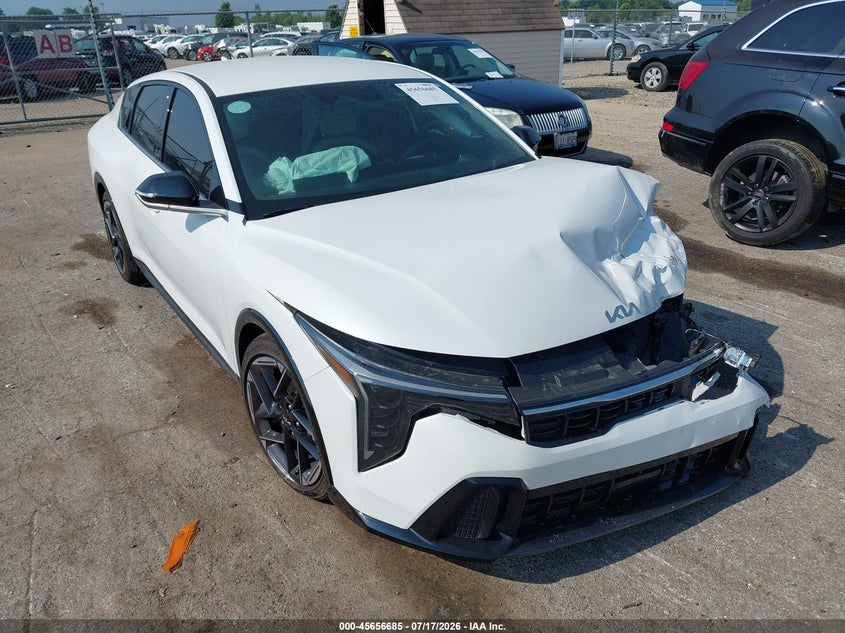 Photo of the 2026 KIA K4 GT-LINE