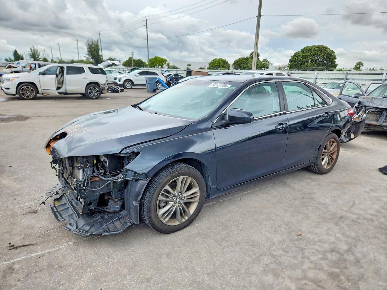 Photo of the 2017 TOYOTA CAMRY SE