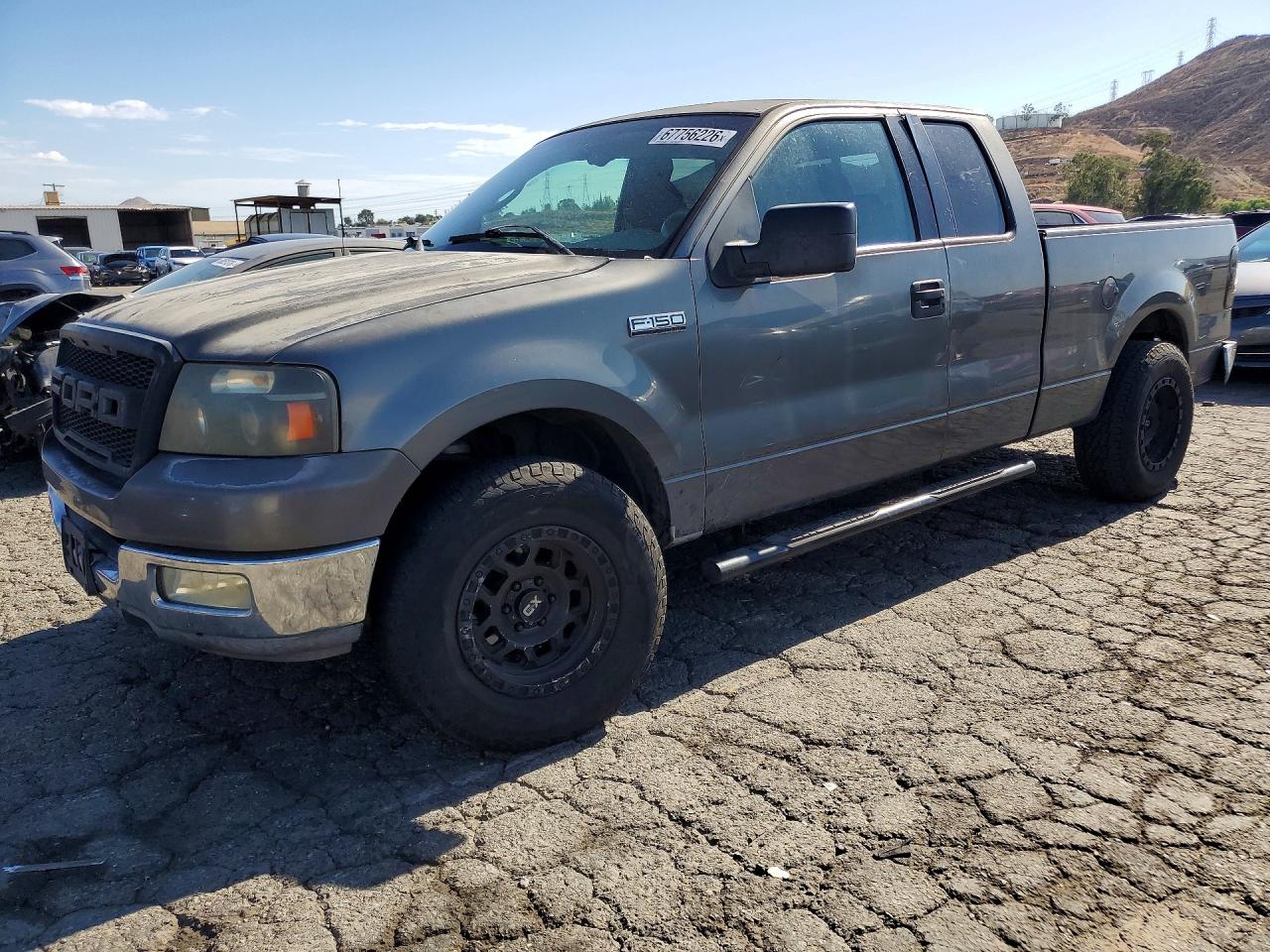 Photo of the 2005 FORD F150