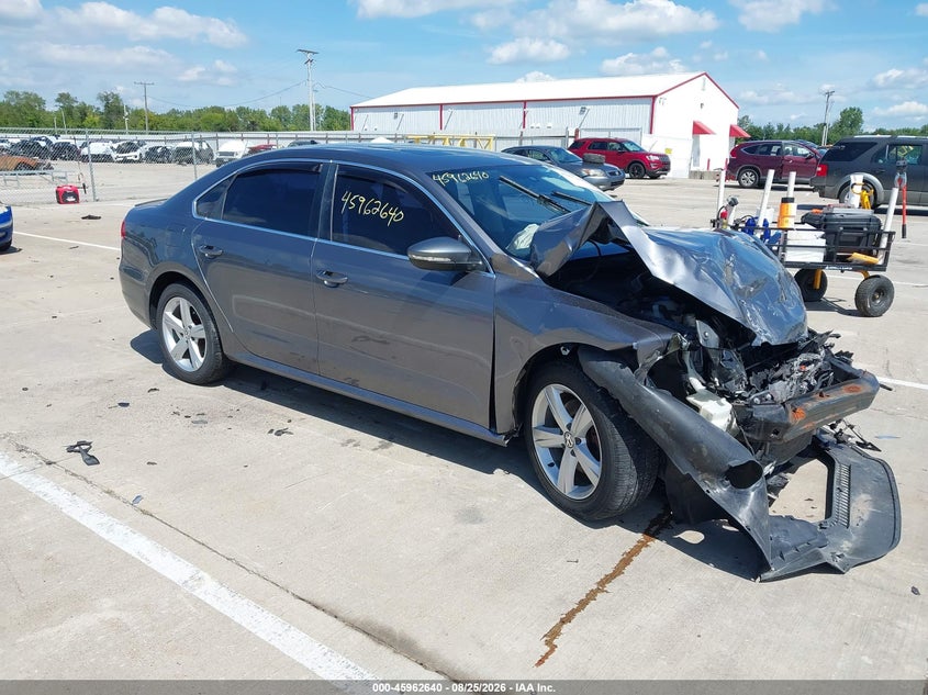 Photo of the 2012 VOLKSWAGEN PASSAT 2.5L SE