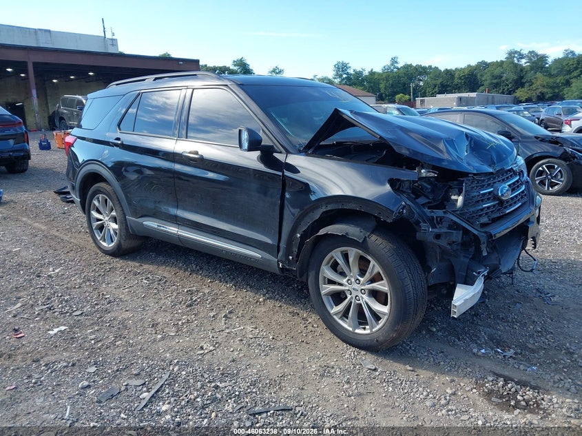 Photo of the 2022 FORD EXPLORER XLT