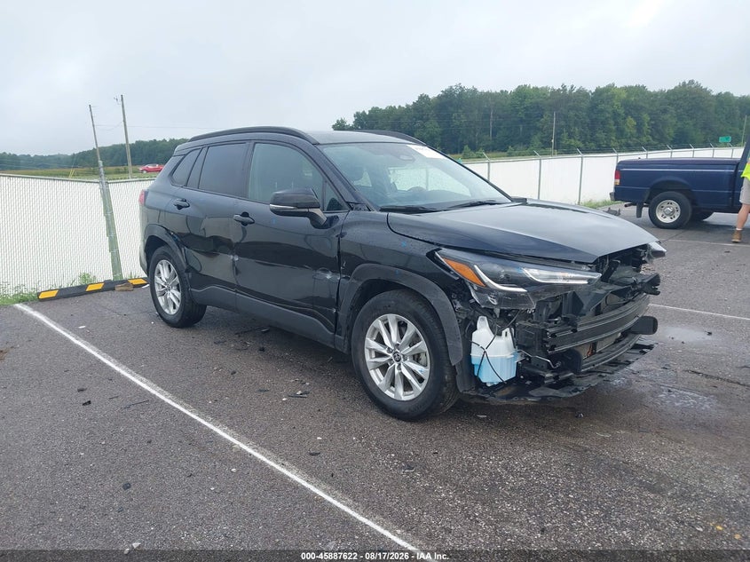 Photo of the 2025 TOYOTA COROLLA CROSS LE