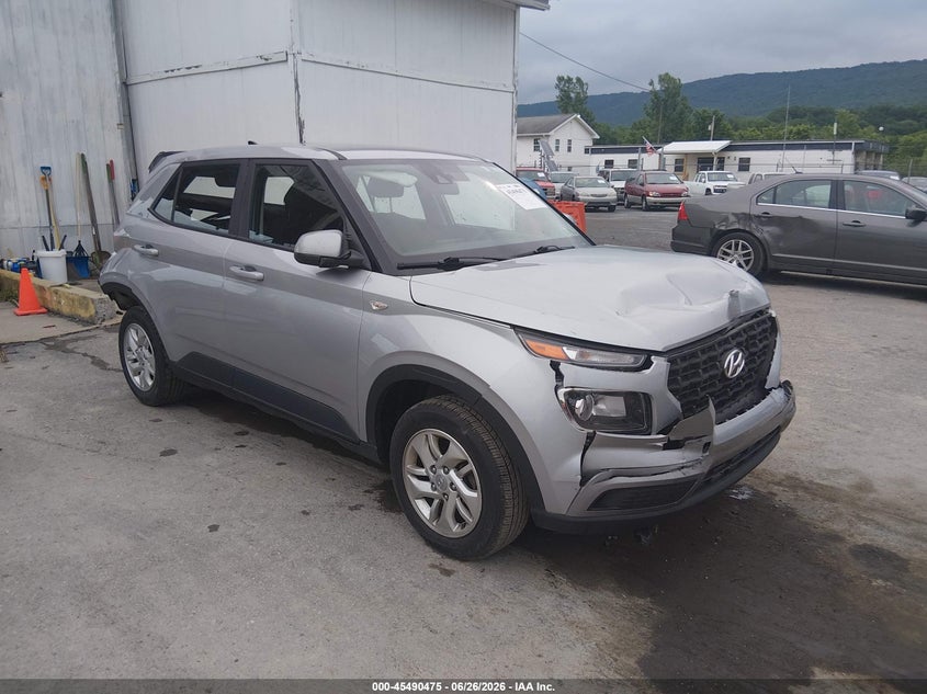 Photo of the 2022 HYUNDAI VENUE SE