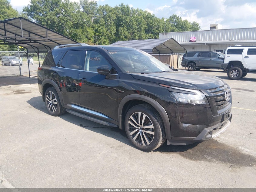 Photo of the 2025 NISSAN PATHFINDER PLATINUM 4WD