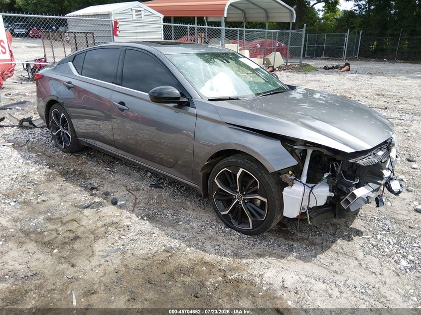Photo of the 2024 NISSAN ALTIMA SR FWD