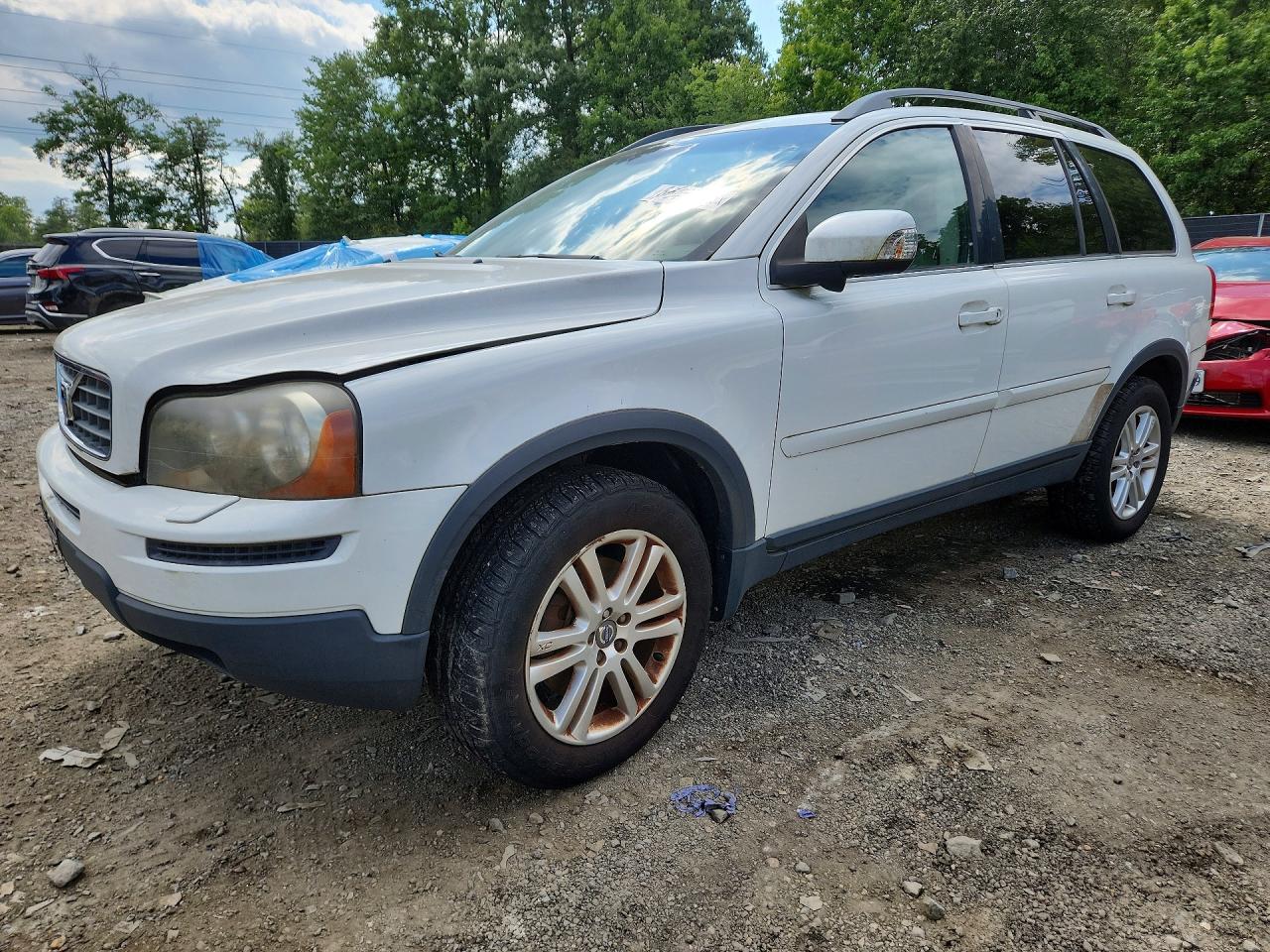 Photo of the 2010 VOLVO XC90 3.2