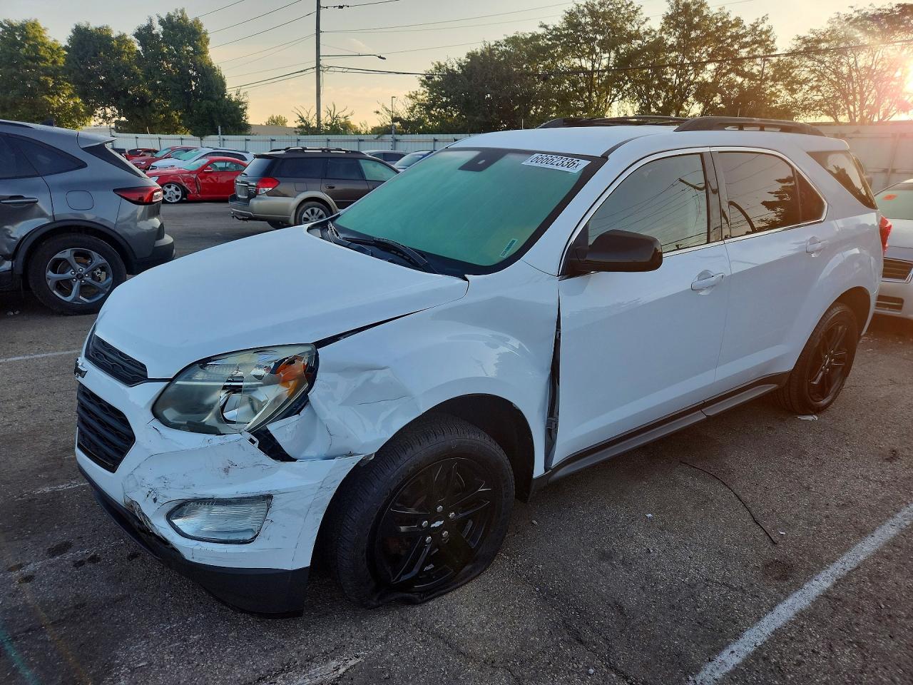 Photo of the 2017 CHEVROLET EQUINOX LT