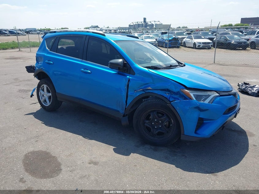 Photo of the 2016 TOYOTA RAV4 LE