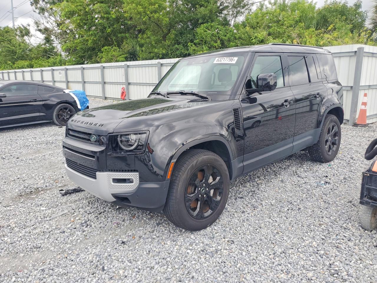 Photo of the 2024 LAND ROVER DEFENDER 110 S
