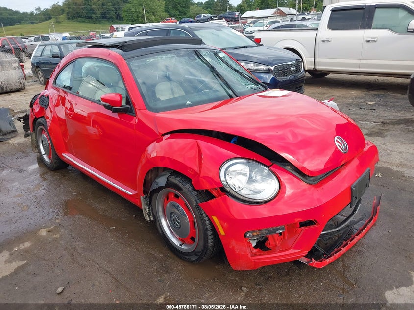Photo of the 2018 VOLKSWAGEN BEETLE 2.0T COAST/2.0T S