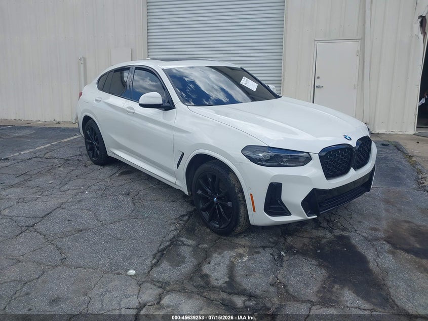 Photo of the 2023 BMW X4 XDRIVE30I