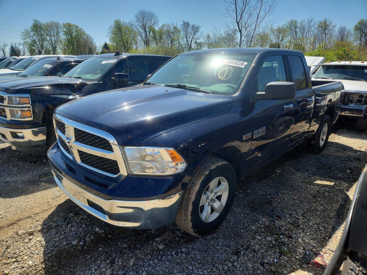 Photo of the 2016 RAM 1500 SLT