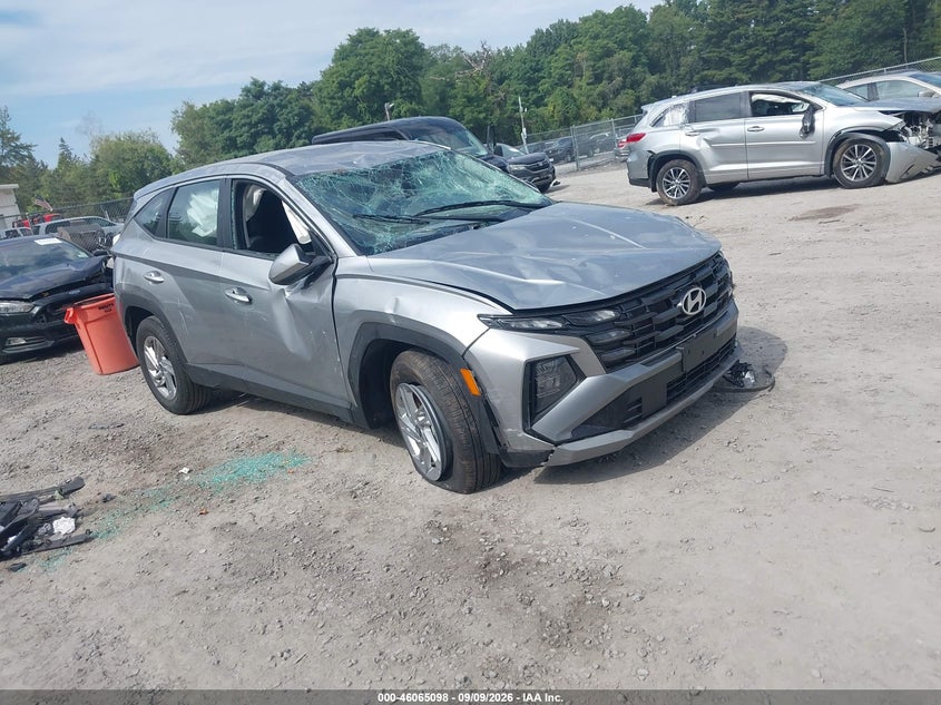 Photo of the 2026 HYUNDAI TUCSON SE
