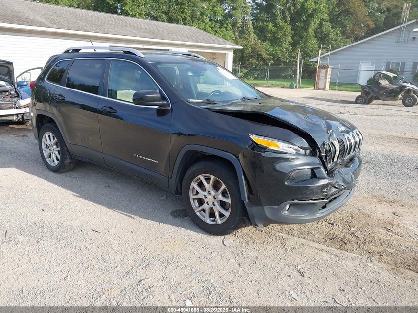 Photo of the 2017 JEEP CHEROKEE LATITUDE