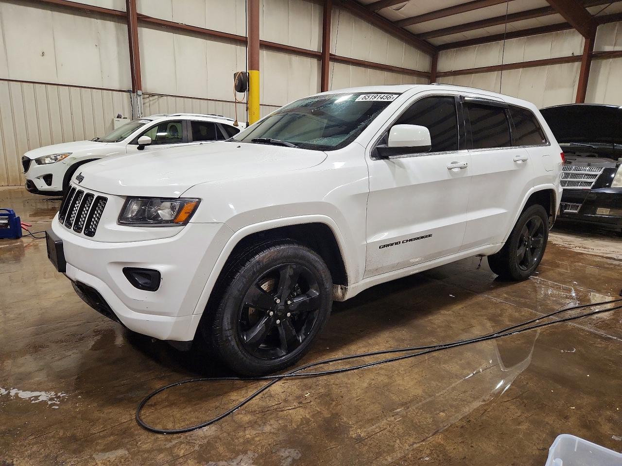 Photo of the 2015 JEEP GRAND CHEROKEE LAREDO