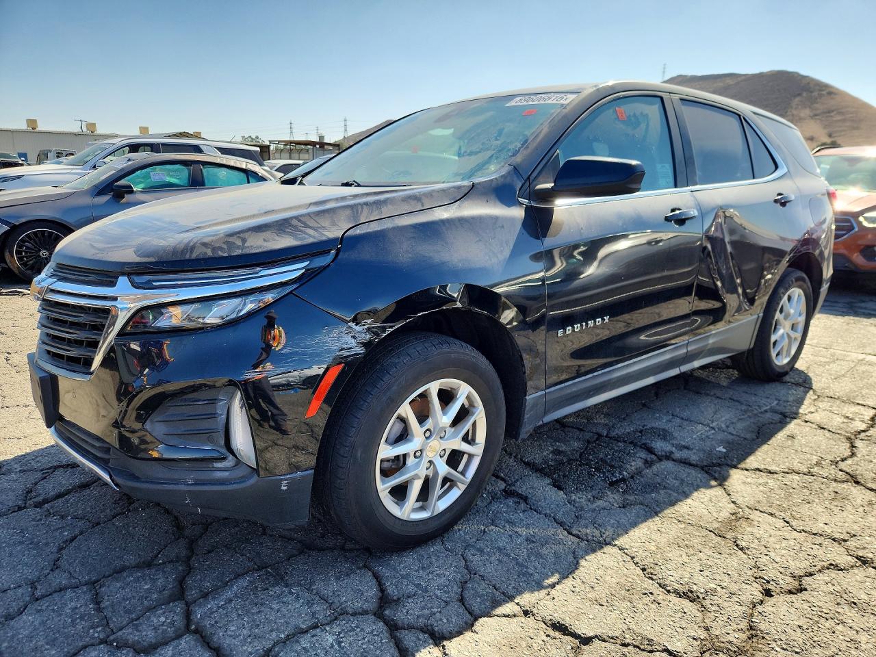 Photo of the 2022 CHEVROLET EQUINOX LT