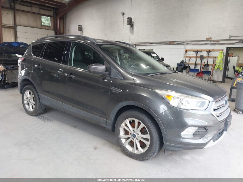 Photo of the 2018 FORD ESCAPE SEL