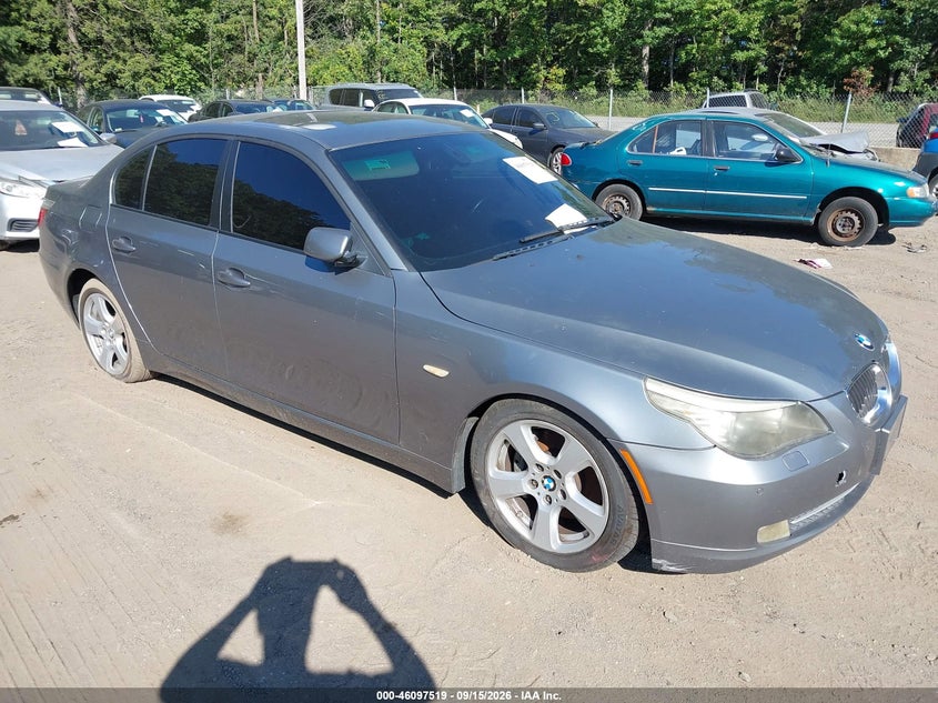 Photo of the 2008 BMW 535XI