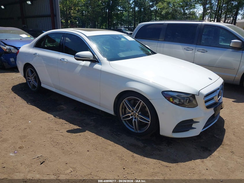 Photo of the 2019 MERCEDES-BENZ E 300