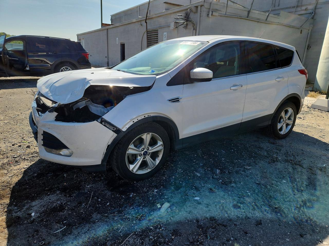 Photo of the 2014 FORD ESCAPE SE