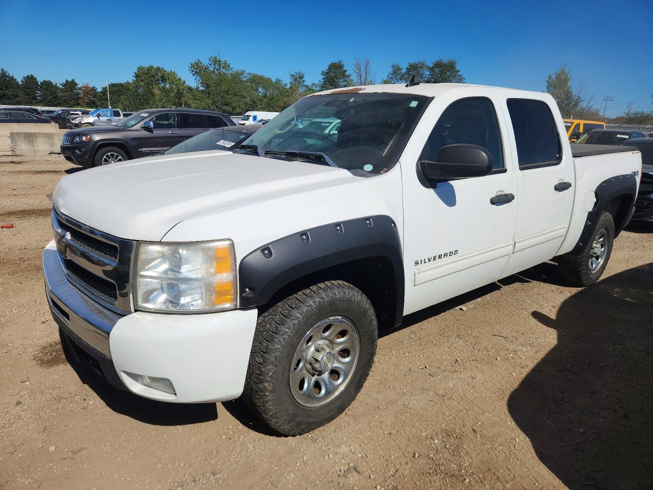 Photo of the 2011 CHEVROLET SILVERADO K1500 LT