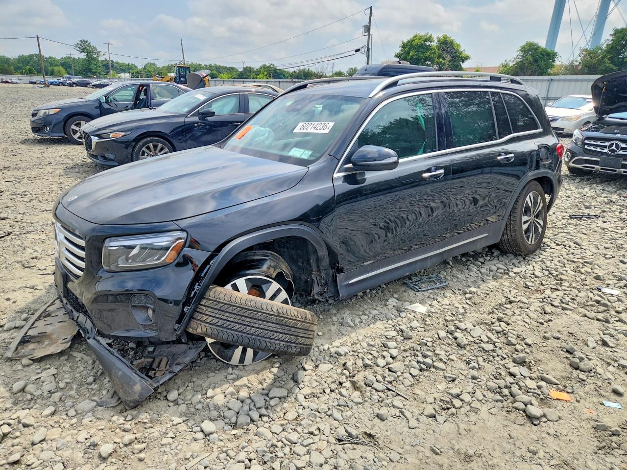 Photo of the 2024 MERCEDES-BENZ GLB 250 4MATIC